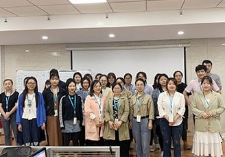 合作商當?shù)仫L采