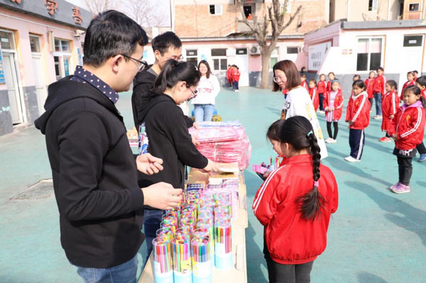 慧算賬愛心公益走進(jìn)東方紅小學(xué)，積極踐行社會(huì)責(zé)任